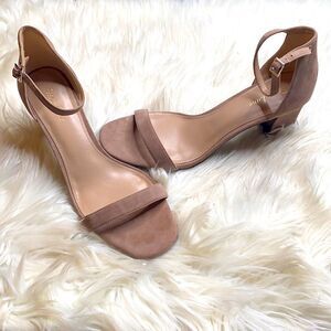 Essex Lane size 11 Saria heels nude blush